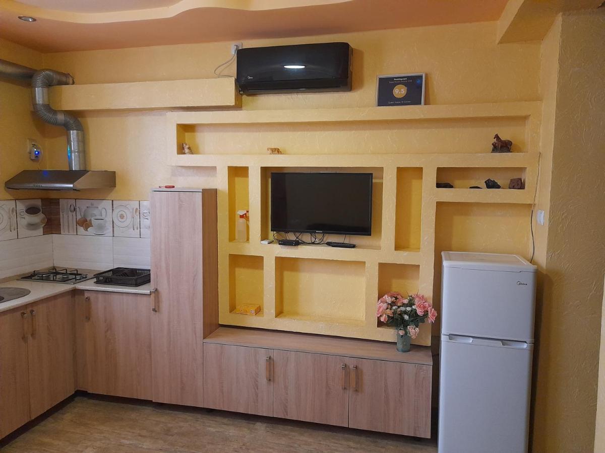 Guest House In Center Ереван Екстериор снимка
