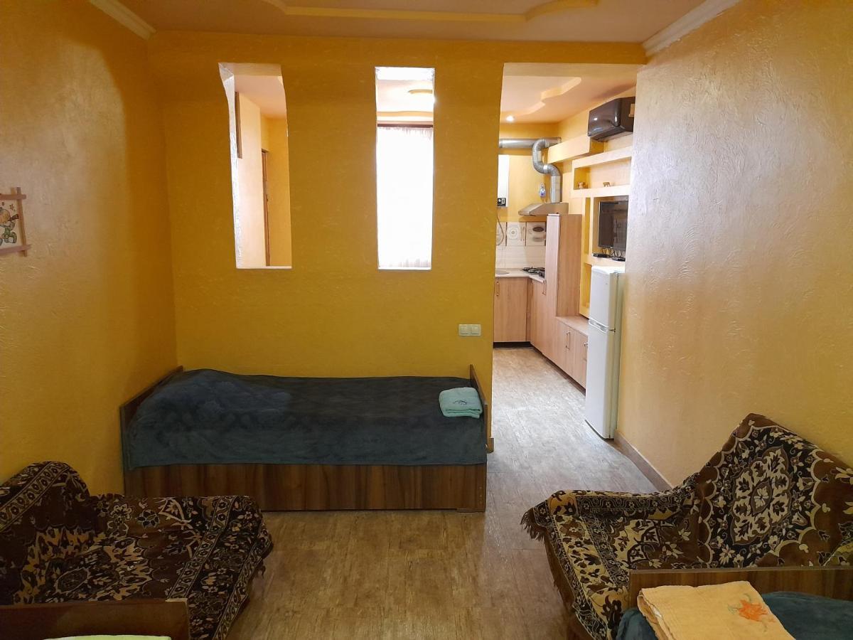 Guest House In Center Ереван Екстериор снимка